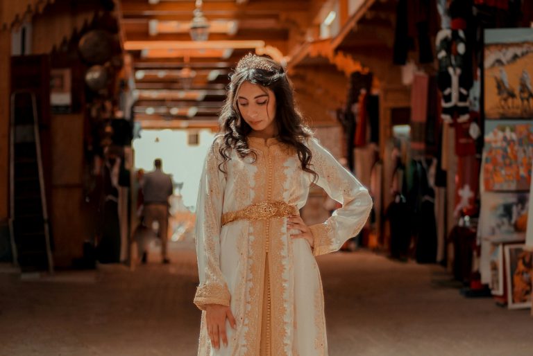 Controversia Marocco-Algeria per il riconoscimento del caftano caftano kaftan